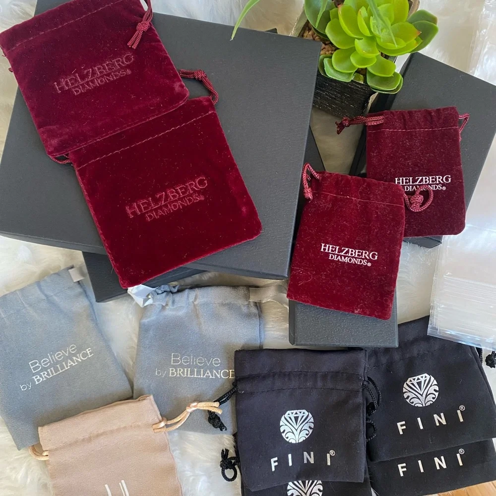 Helzberg Diamonds Burgundy Velvet Pouches and in various box bundle